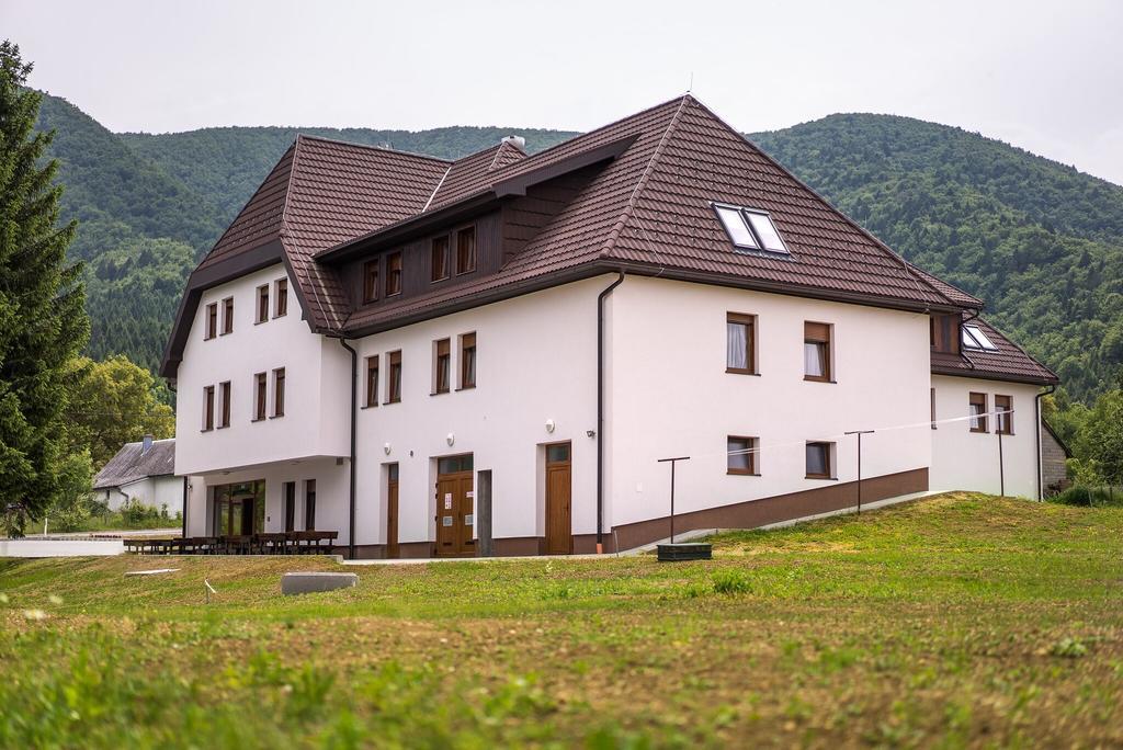 B&B Villa Angy Korenica Exterior photo